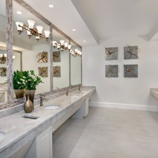 hunters rodge ladies locker room